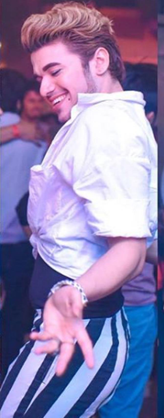 Faizy is a party animal and known for his bold dressing,amazing, makeup and floor breaking dance moves.