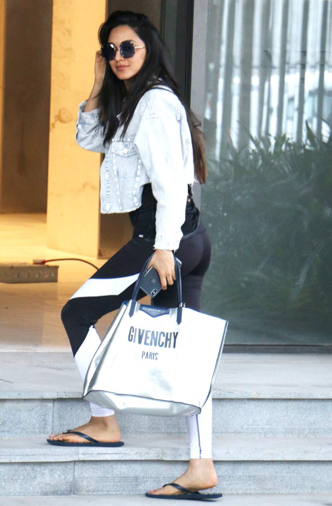 Kiara Advani was clicked in Juhu. The actress, who was seen in Netflix's Lust Stories, will be next seen in Kalank and Kabir Singh.