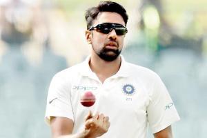 Playing Ashwin instead of Jadeja at SCG will be a risk