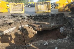 Mumbai: Huge cave in at Marine Drive avoided; repair work in progress