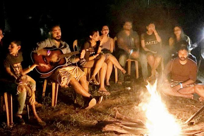 A campfire night