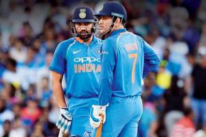 Storm over MS Dhoni's knock as India loses at SCG