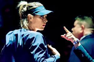 Shoulder pain forces Maria Sharapova out of St Petersburg