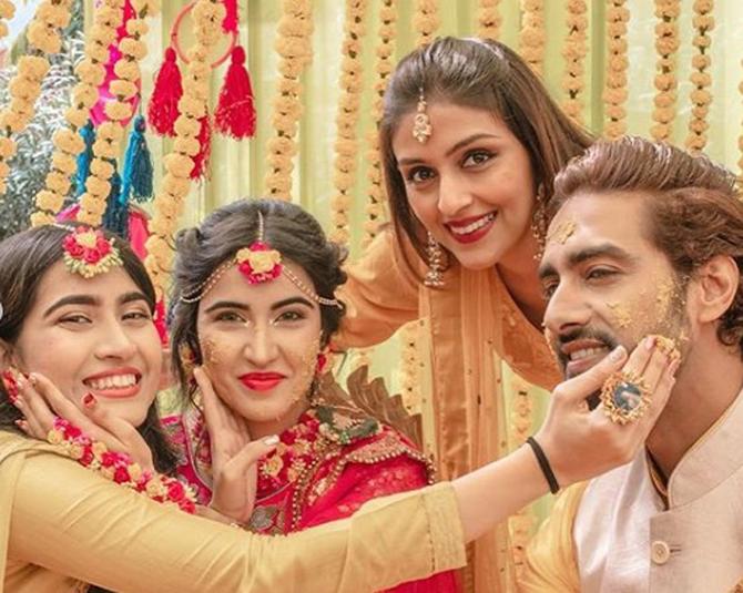 Sheena Bajaj and Rohit Purohit with friends