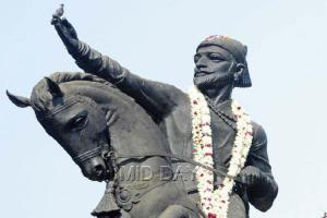 Shiv Sena hits out at Maharashtra govt over Shivaji memorial delay