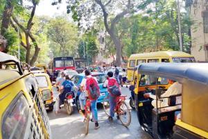Schools miles apart, but same traffic issues in Byculla and Mulund