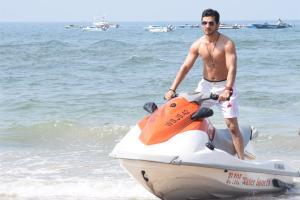 Arjun Bijlani learns to ride a Jet Ski for Ishq Mein Marjawan