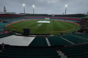India inch closer to maiden series win before bad weather stops play