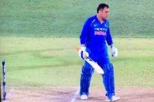 Dhoni forgets to complete run, Aus fielders and umpires fail to notice