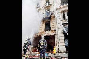 Gas leak causes explosion in Paris 