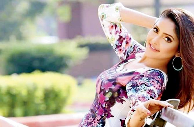 Rupali (Priya) on social media till about 3 am and was found hanging a couple of hours later