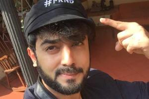 Friends cap online top