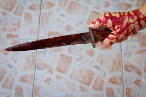 Two security guards stab Chinese national, steals Rs 3 million rupees