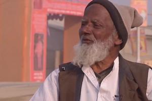 Kumbh Mela: This man has been lighting up tents for the past 33 years!