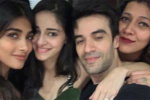 Inside Pics: Janhvi, Kartik, Ananya party hard at Punit Malhotra's bash