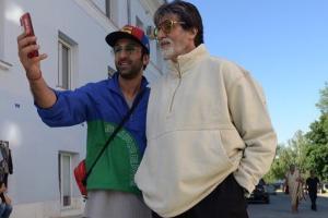 Amitabh Bachchan thanks 'buddy' Ranbir Kapoor for a special gift!