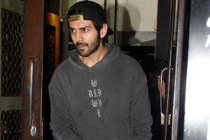 Kartik Aaryan to revive a popular 90s Akshay Kumar song for next film