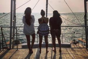 Sonakshi's trip to Sri Lanka with girls will give major vacation goals