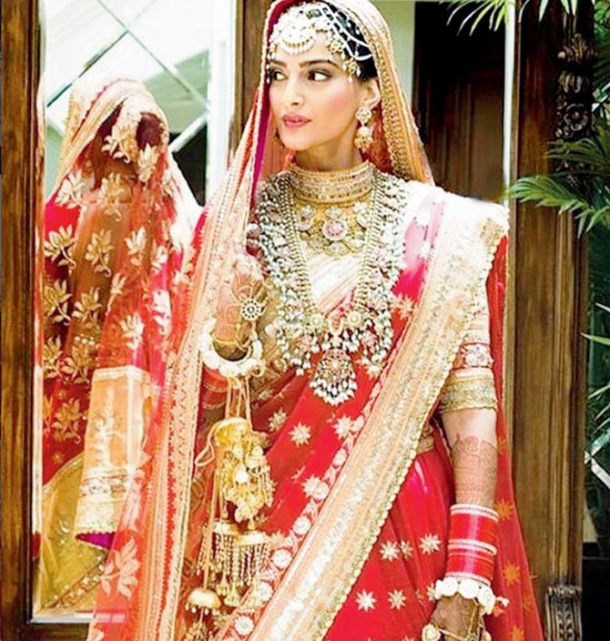 Sonam Kapoor wearing Mrinalini