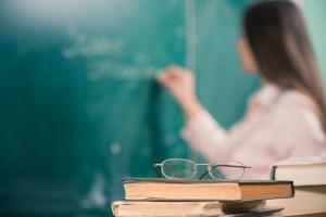 Teacher accused of calling students u00e2u0080u0098monkeys' in Facebook post