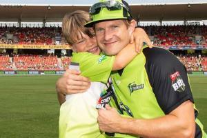 Shane Watson's son invades pitch mid-match to get his dad's autograph