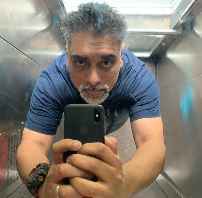 Ram Kapoor took a break from social media and kept himself away from the limelight in 2018 only to return to the social circuit with a bang! The actor had shied away from the business only to return with a cool new avatar. In July 2019, Ram Kapoor shared a picture on his Instagram account after a hiatus and looked unrecognisable. The Bade Achhe Lagte Hain actor's drastic transformation left his fans startled and there were a few who also said that they miss the chubby Ram. While sharing the picture, the actor wrote, 