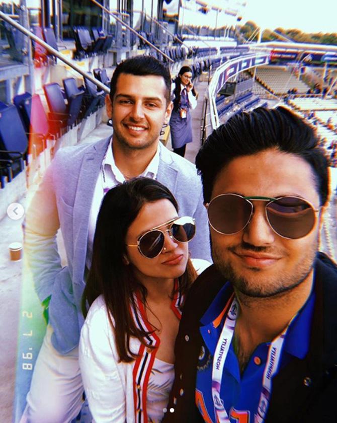 Sakshi Dhoni's friend is Kabir Bahir who is the son of a top businessman in the UK.
Sakshi Dhoni posted this picture with Kabir Bahia and a friend and captioned it as, 