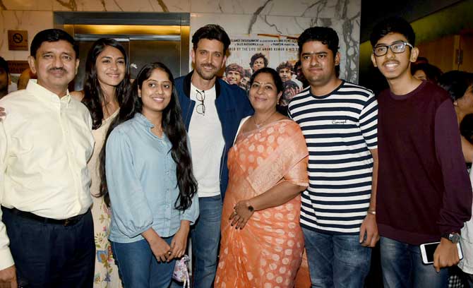 The film's lead heroine Mrunal Thakur graced the event along with her parents and two siblings. For Mrunal, the Vikas Bahl-directed venture has set the ball rolling for her career. 