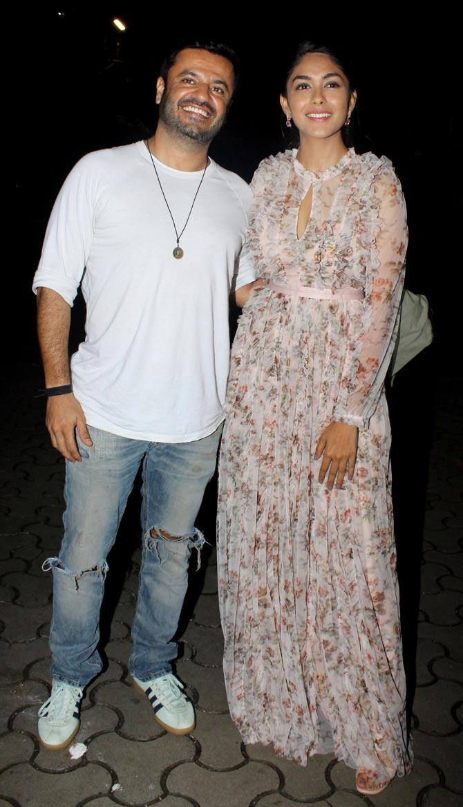 The biopic also highlights the passion and struggle for the education of the students who hail from the underprivileged sections and how a simple teacher brings about a turnaround in their lives. The film is the story of a man who feels for the poor and draws strength from his own poverty-stricken past to make them dream big and chase it to bring about generational change, Rahman said.
In picture: Vikas Bahl with Mrunal Thakur at the special screening of Super 30. 