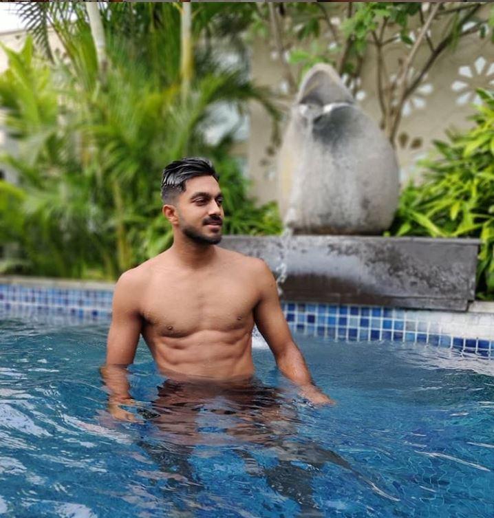 Vijay Shankar was known as India's 3-D man while heading into the World Cup. He was supposed to hit big, take wickets and stop runs while fielding in crucial positions. Shankar however, failed to live up to the expectations, he scored just 58 runs and took only 2 wickets before Bumrah sent him back home with a toe-crusher in the nets. (Pic/ Vijay Shankar Instagram)