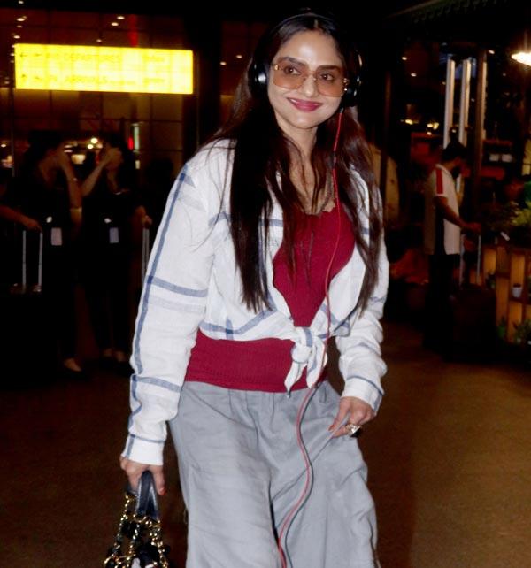 Roja actress Madhoo Shah was also spotted at the Mumbai airport.