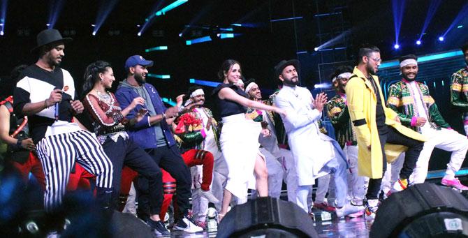 Malaika Arora graced the Dance India Dance stage at Filmcity, Goregaon, Mumbai. The actress looked gorgeous as always as she set the stage on fire with her moves. (All pictures/Yogen Shah)