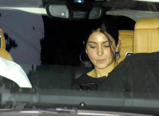 In an interview with Filmfare, Anushka Sharma has revealed why she married Virat Kohli at the age of 29. The Pari actress says that she was in love with Kohli and felt it right. There are many other actors who marry at a younger age. When Anushka was asked about it, she said, 