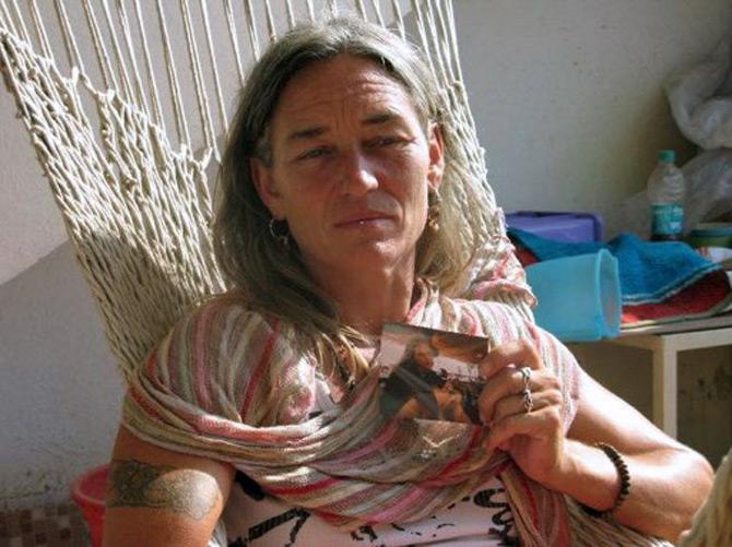 After struggling for 11 years to get justice for her daughter Scarlett Keeling, 55-year-old Fiona McKeown finally got a verdict when on July 17, 2019, the Bombay High Court convicted accused Samson D'souza on all charges and acquitted the other accused Placido Carvalho in her daughter Scarlett Keeling's murder case.
In pic: Fiona MacKeown poses with a picture of her late daughter Scarlett Keeling in Goa.