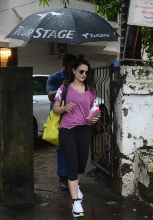 Ameesha Patel, Tisca Chopra and Taapsee Pannu were snapped at a popular salon in Juhu, Mumbai. Ameesha, who made her Bollywood debut with Kaho Na... Pyaar Hai, opted for a pink top, paired with black yoga pants and white sports shoes for the outing. All pictures/Yogen Shah