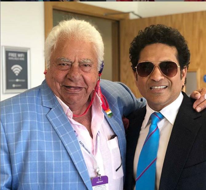 Sachin Tendulkar posted this picture and captioned it as, 