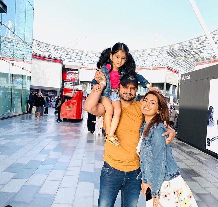 Harbhajan Singh posted this picture of himself with wife Geeta and daughter Hinaya and captioned it as, 