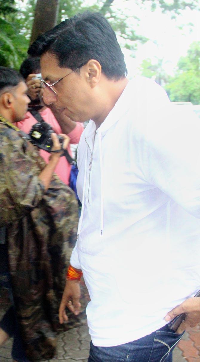 Director Madhur Bhandarkar attended the prayer meet of socialite Kaykasshan Patel's husband Arif Patel in Mumbai