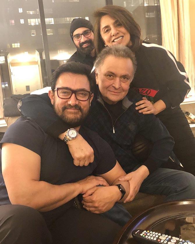 Rishi Kapoor was always active and outspoken on Twitter and tons of his fans and Twitter followers loved his tweets. 
Pictured: Aamir Khan visited Rishi Kapoor in NYC. Neetu Kapoor captioned this photo: 