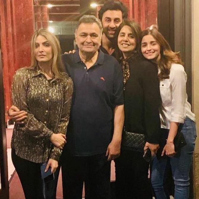 Whoever found themselves in New York for work or pleasure made sure to drop in to visit the actor. Rishi's actress wife Neetu Kapoor shared photos on Instagram to let them know how much their visits meant to her and Rishi.
Pictured: Rishi and Neetu with daughter Riddhima, son Ranbir and Alia Bhatt in a sweet family picture.