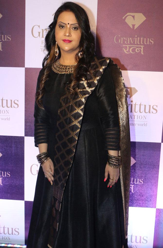 Maharashtra Chief Minister Devendra Fadnavis' wife Amruta Fadnavis was present at Usha Kakade's book launch called Gravittus Ratna at an event in Pune. The event was organised by Gravittus Foundation which has been working towards the empowerment of women and children