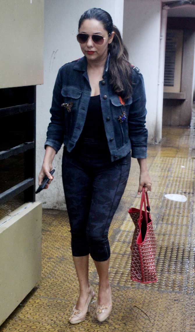 Gauri Khan's Louis Vuitton bag costs just too much and still looks