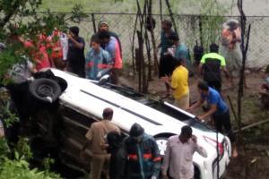 Two seriously injured in major car accident on Mumbai-Pune Expressway