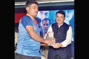 Blind cricketer Amol Karche leaves for Jamaica tour amidst job worry