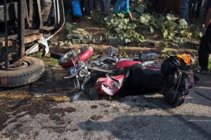 Man killed after truck hits bike in Maharashtra