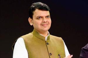CM Fadnavis says he is committed to provide houses to police personnel