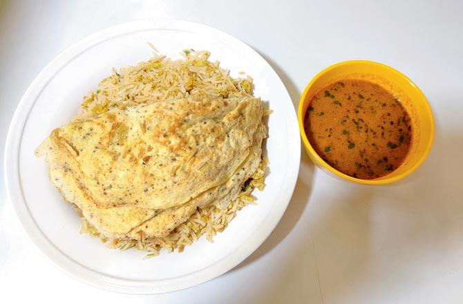 Egg pot rice