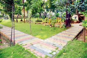 Mumbai: ALMs, NGOs may get back control of garden and parks