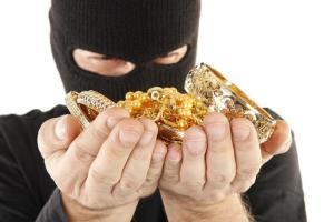 One of the four accused in gold theft worth Rs. 6.60 crore arrested