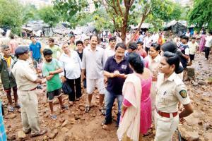 Slum dwellers blame forest department for deaths in Malad wall collapse